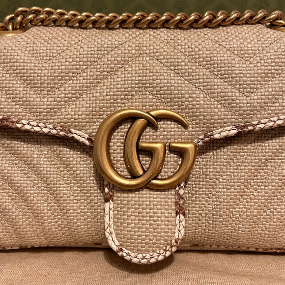 Gucci Raffia GG Marmont Shoulder Bag - Picture 3 of 9